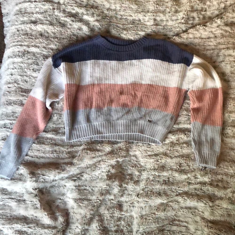 Hollister sweater
